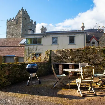 Holiday home Coach House, Butlerstown *